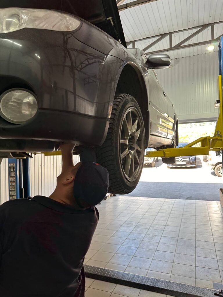Обслуживание автомобилей